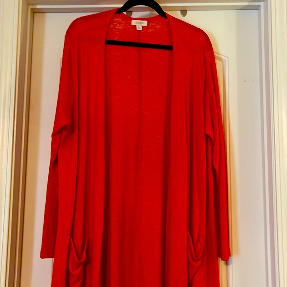 XL SARAH - Lularoe - small hole, see photo